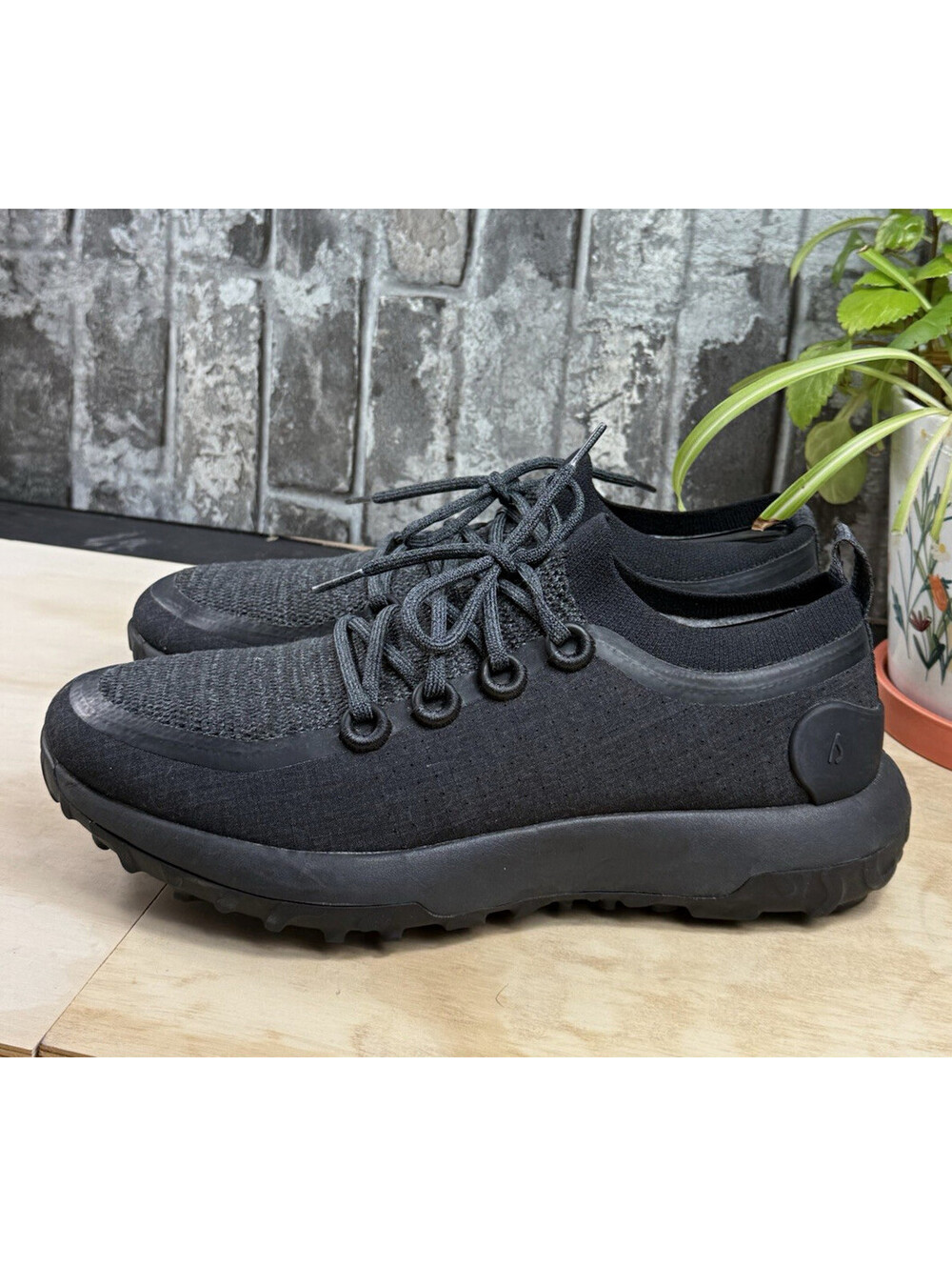 Allbirds SWT Men's Black Solid Low Top Lace-Up Athletic Sneaker